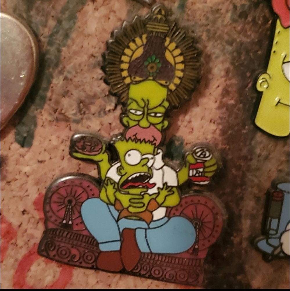 Homer Simpson pin